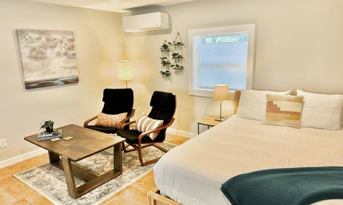 Black Mountain Apartment | Private Studio Near Lake Tomahawk & Downtown Black Mountain
