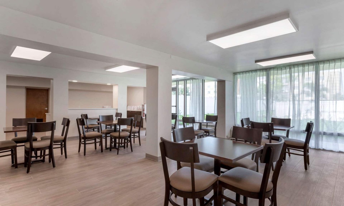 St. Petersburg - Clearwater Hotel | Quality Inn Saint Petersburg North-Tampa Bay