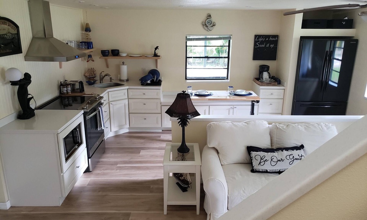 South Pinellas Community Council Cottage | Quality stay at a cheaper price