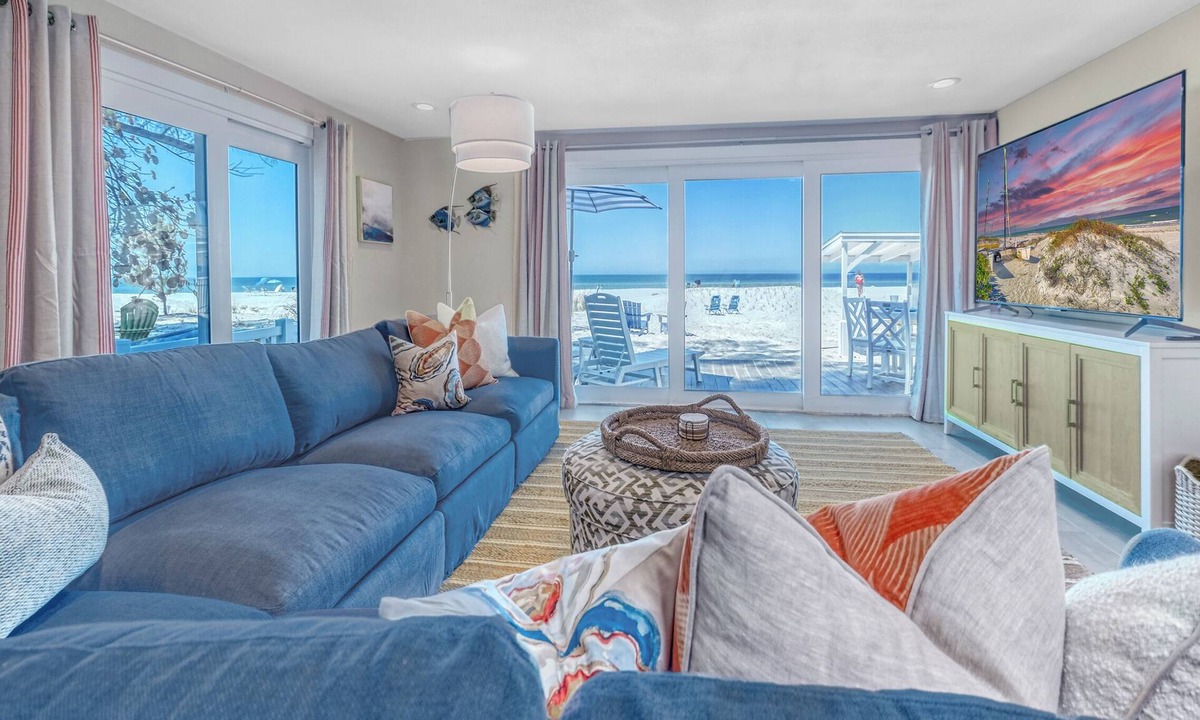 Indian Shores House | Quintessential Classic Florida Bungalow with amazing Gulf Views!