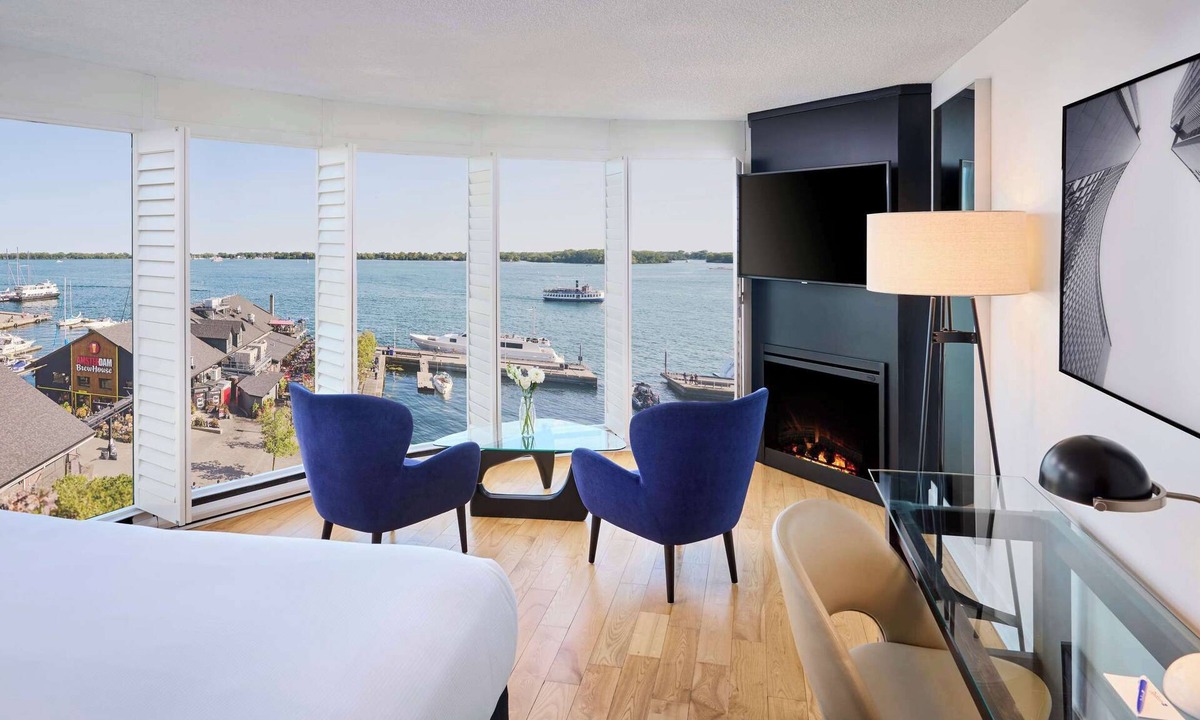 Central Waterfront Hotel | Radisson Blu Toronto Downtown