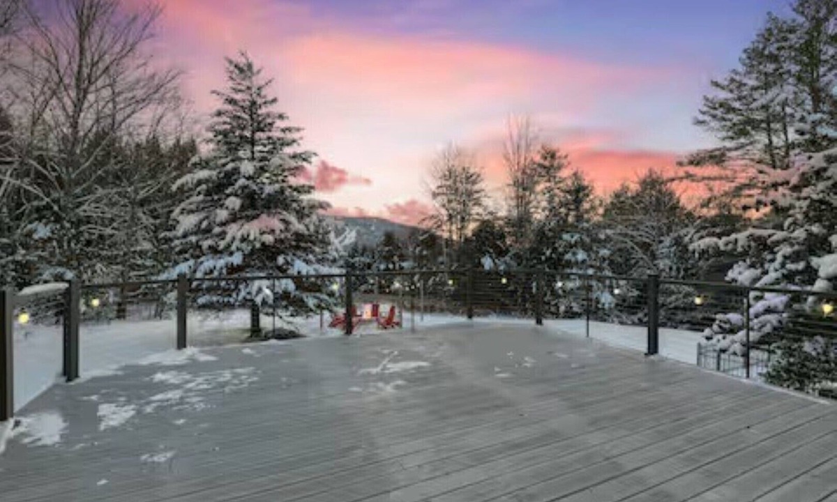 Windham House | Red Feather Lodge