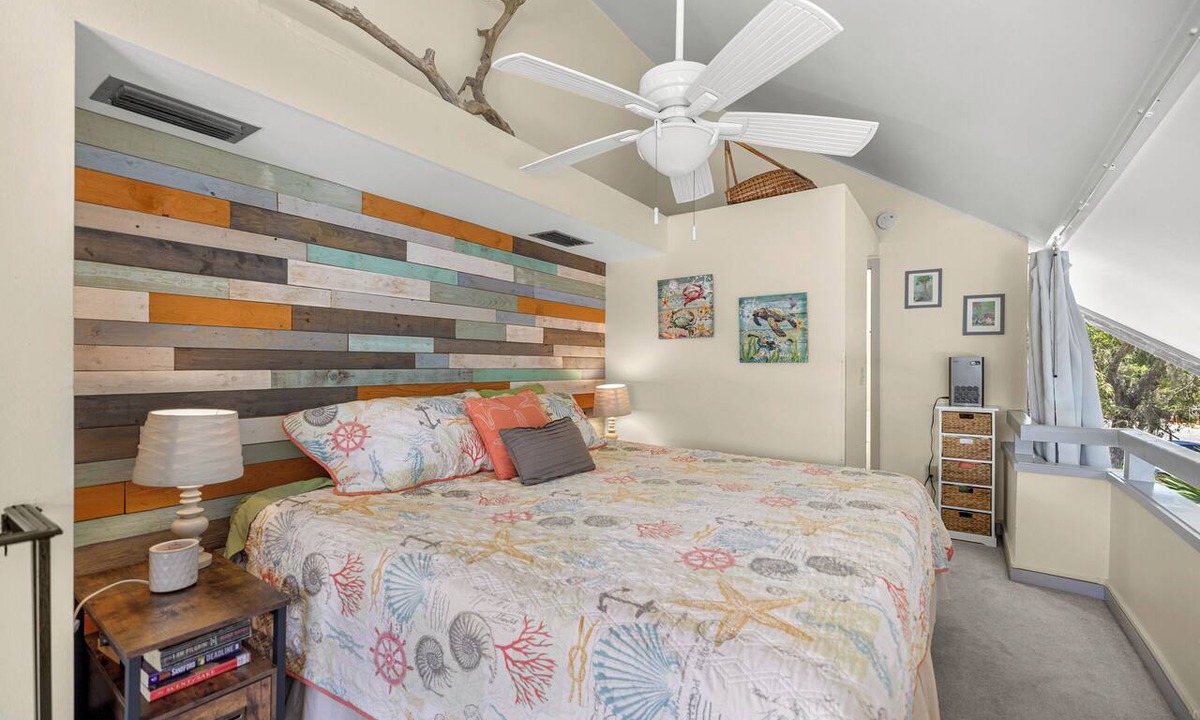 Crystal River House | Relax and unwind in this unique waterfront property!
