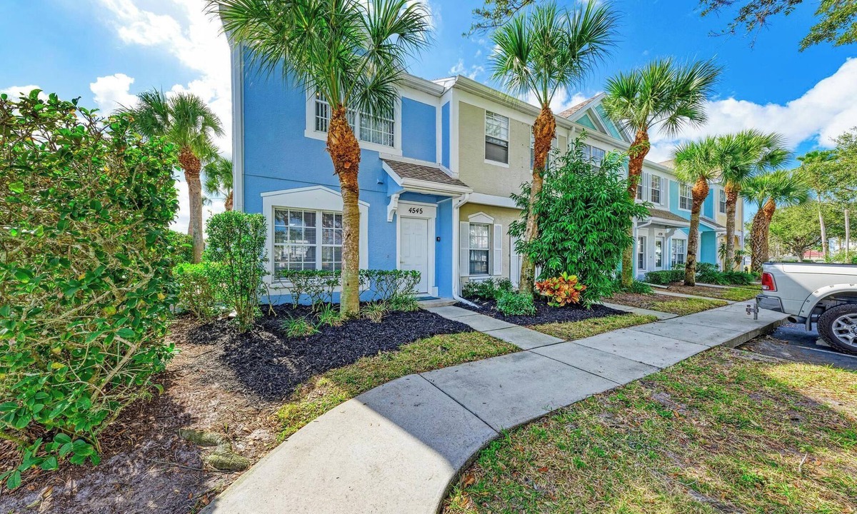 Sabal Harbour House | Relax in Style at This Stunning Fully Updated Townhome