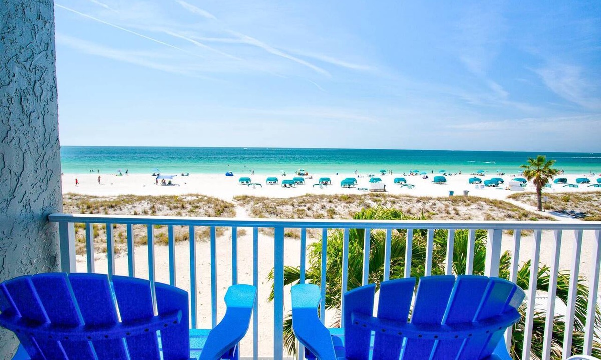 Treasure Island Condo | Relax on Your Private Beachfront Balcony! Pool, Beach, Tiki Bar, Grills, +Tickets to Fun Activities!