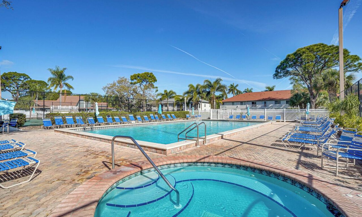Trailer Estates Condo | Resort-Style Condo 6 Mi to Bradenton Beach!