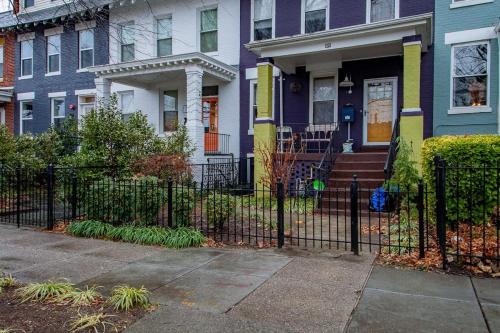 Bloomingdale Apartment | Rest Easy in this Bloomingdale English Basement