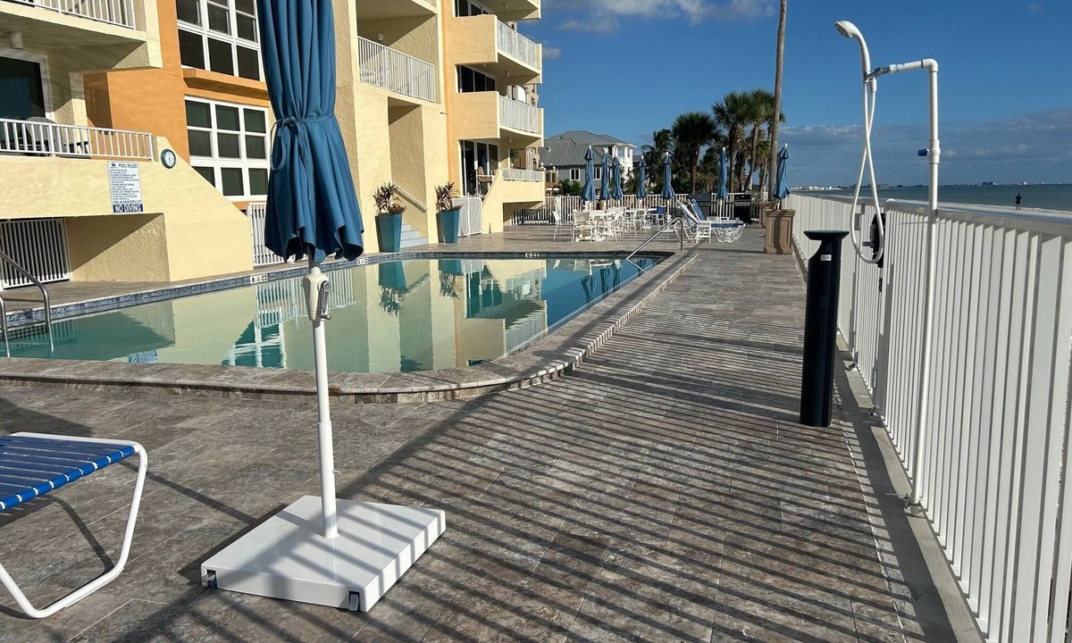 Redington Beach Condo | Right on the Beach, 2 bedroom Condo. Beautiful sunsets on Redington Beach