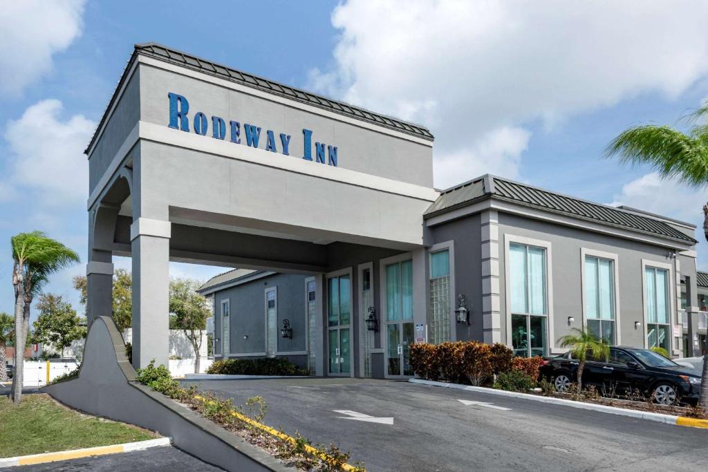 New Port Richey Hotel | Rodeway Inn New Port Richey