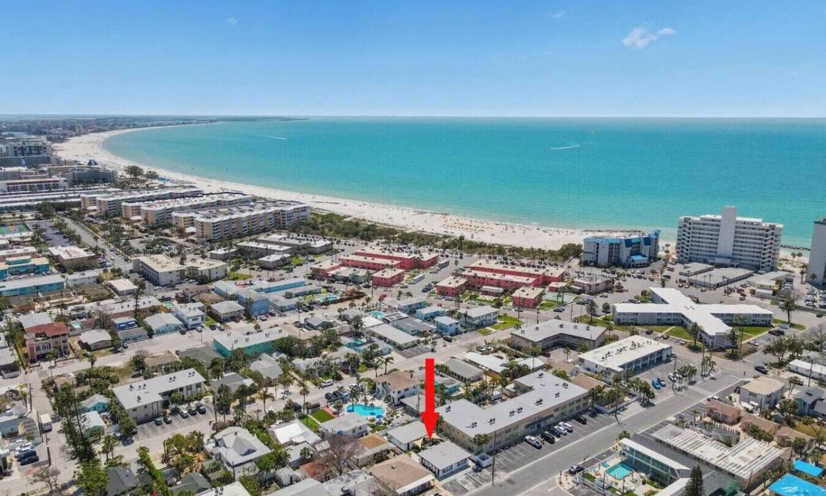 St. Pete Beach Apartment | Sala Suite 1! Monday & Thursday Fall Promo! Pet Friendly, Walk to Beach!