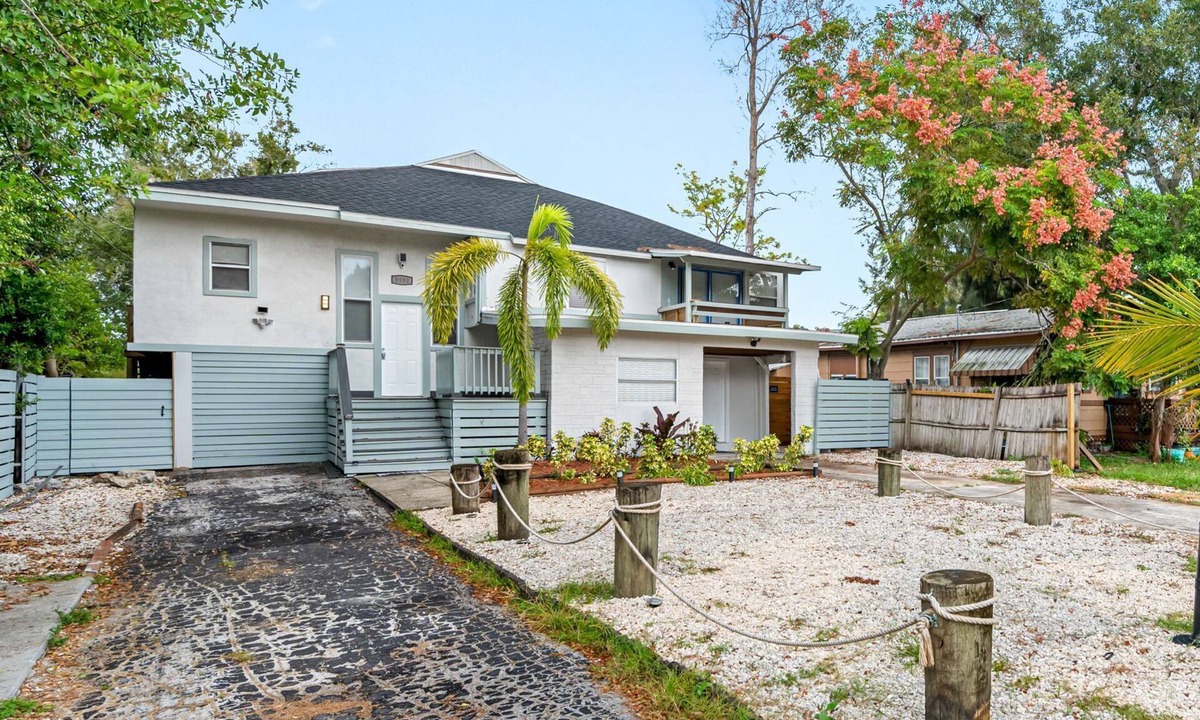 Pinellas Park House | Salt Water Home (10 min away from the madeira beach)