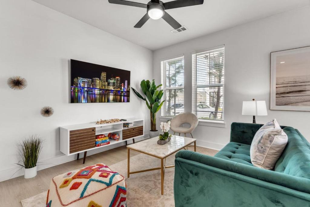 Ruskin Apartment | Sanctuary Family Friendly 3 Bed Oasis