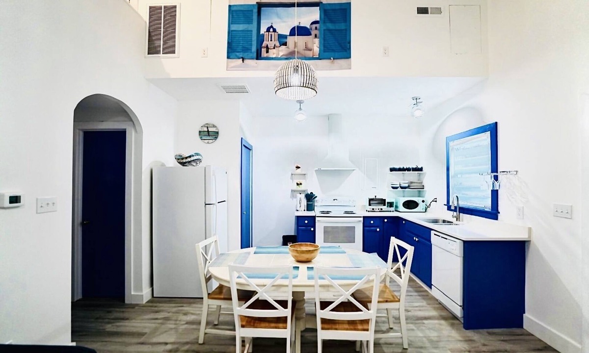Chapel Hill Cottage | Santorini Cave Style Cottage with Fenced-in Yard