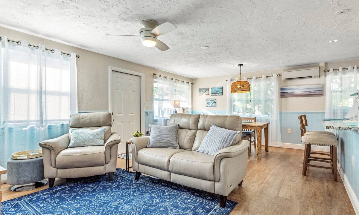 South Sarasota House | Sea Shell: Pool, Hot tub, new Renovation, Sleeps 4