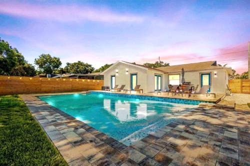 Seminole House | Seaside Luxury - Beach Entry Pool - Bunk Beds