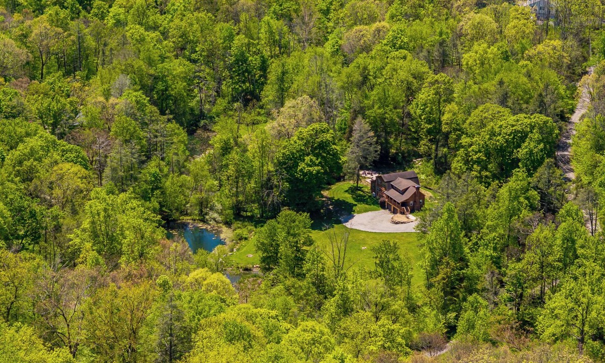 Wantage Cabin | Secluded Authentic Log Cabin Mountain Escape - Mountain Creek - Crystal springs!