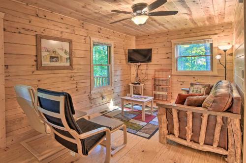 Murphy House | Secluded Cabin w/Deck 13 Miles to Downtown Murphy