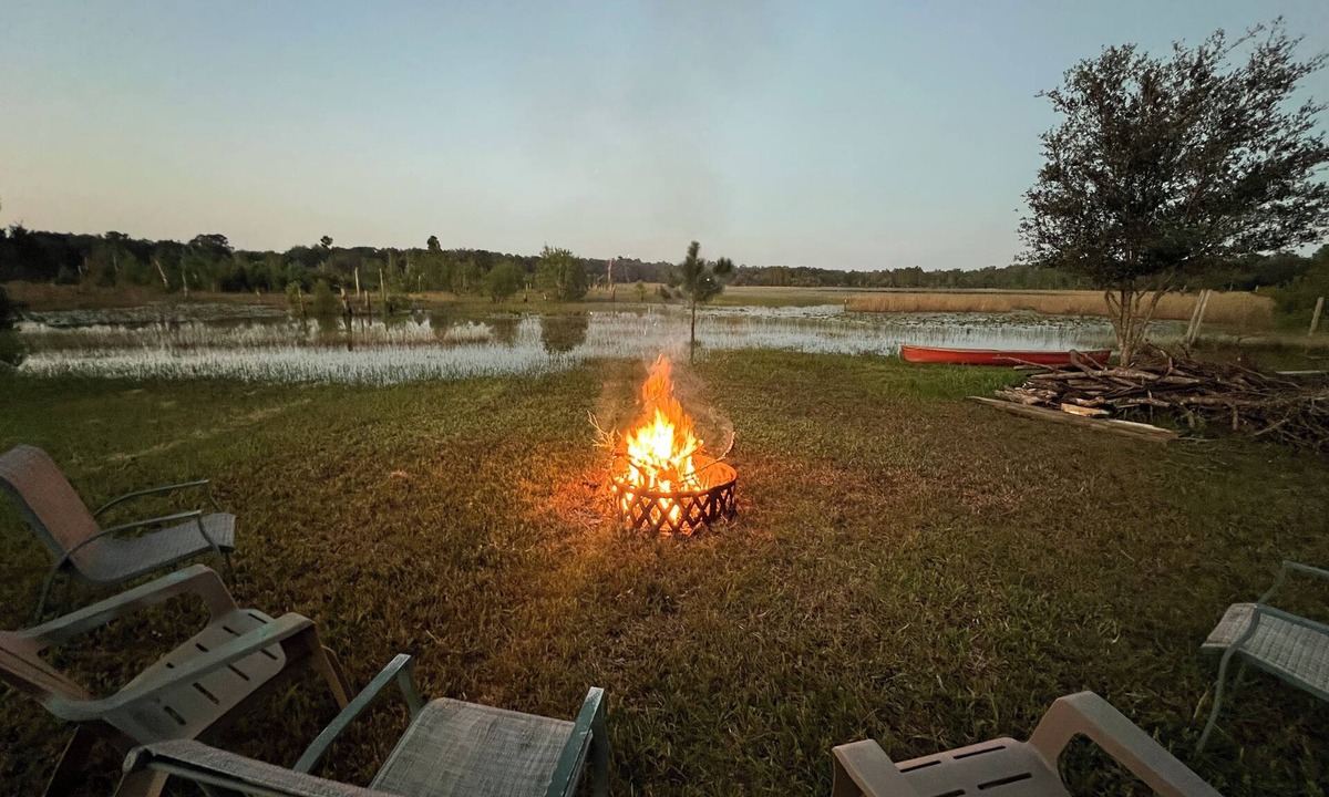 Putnam Hall House | Shaanti Retreat Cozy Private Camper 2
