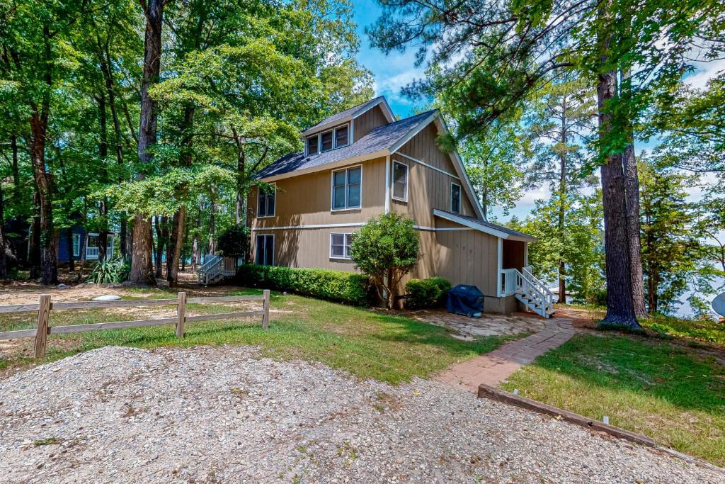 Leesville House | Shellcracker