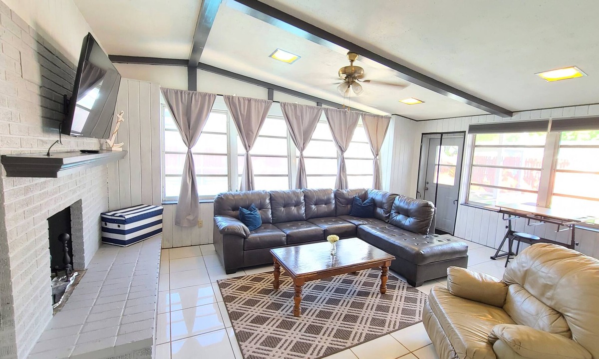 Clearwater House | ☀Shelley Casa, 3BR/2BA,Stunning- ✔Pool✔WHOLE HOUSE