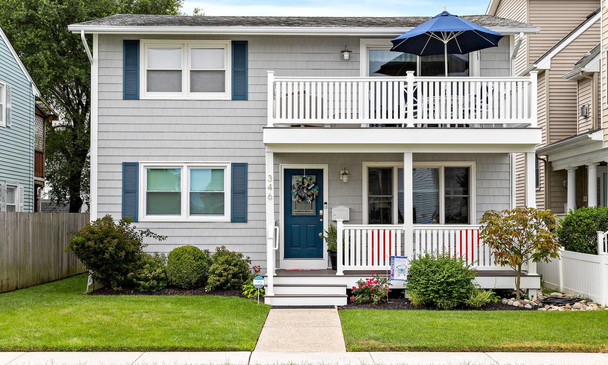 Brigantine House | ShoreThingBrigantine 2nd FL: steps to beach! Only 6/21-28, 8/13-23 left + LDW!