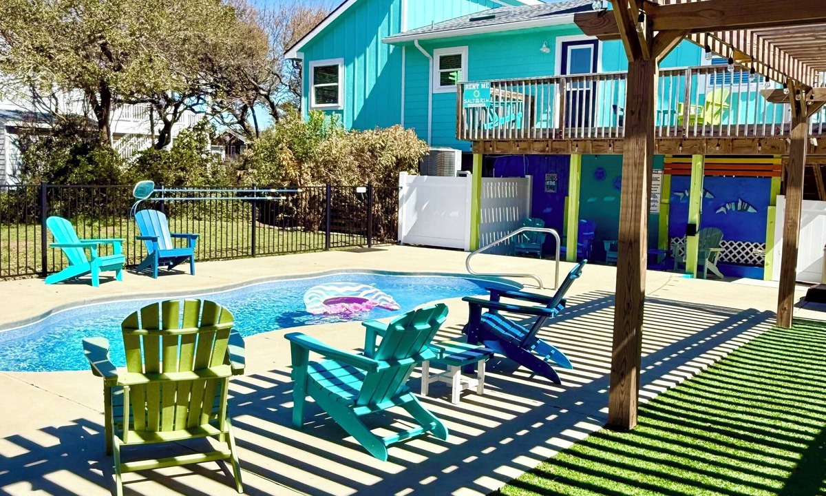 Kitty Hawk House | Short Steps to Beach! Private Pool! Hot Tub! Linens Included! Family Favorite.