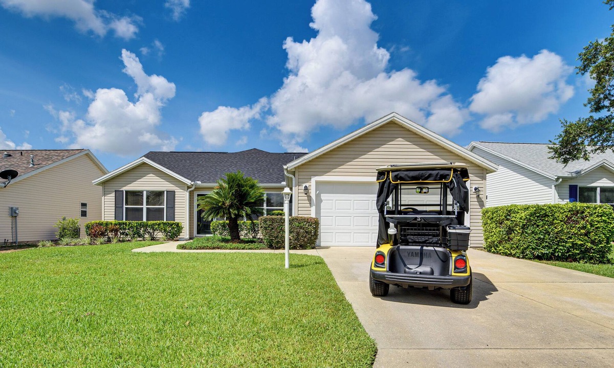 Winifred House | Single-Story Home w/Golf Cart in The Villages