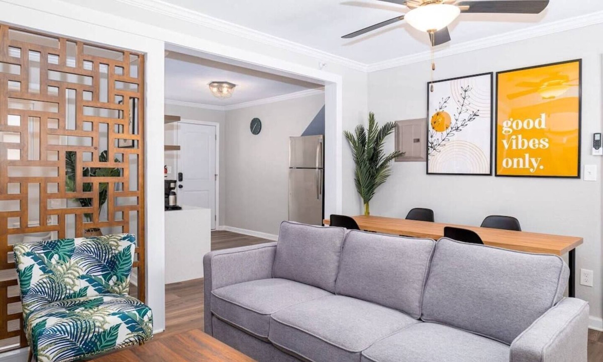 Cottage Line Apartment | Sojourn Beach Front Paradise Cove Suite