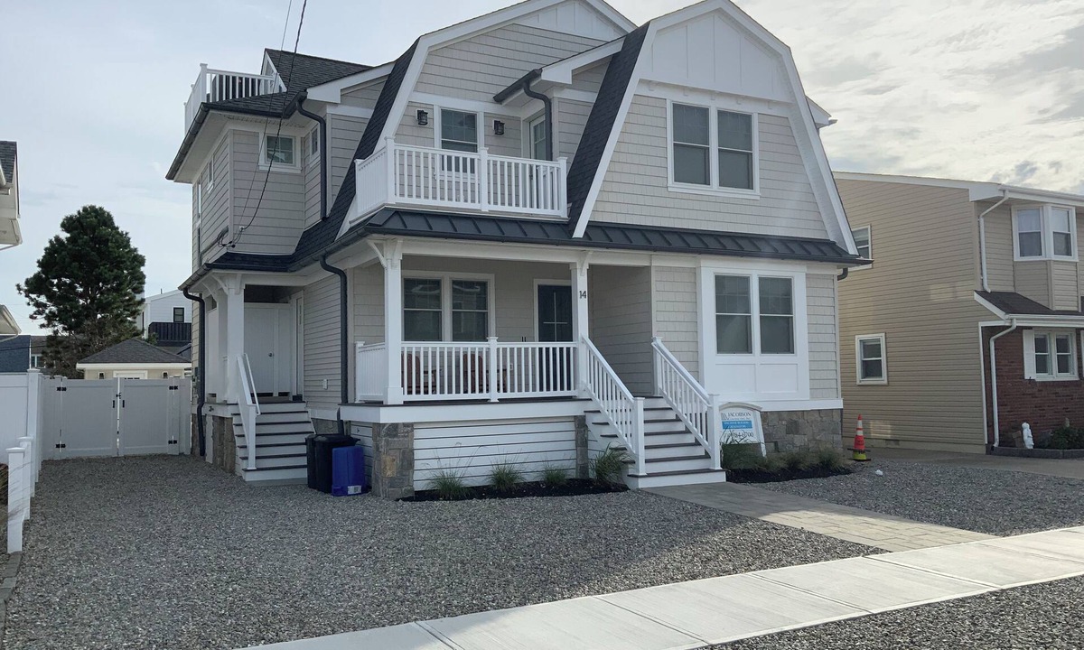 Ortley Beach House | Spacious 6-bedroom house 7 from the ocean with heated built in pool
