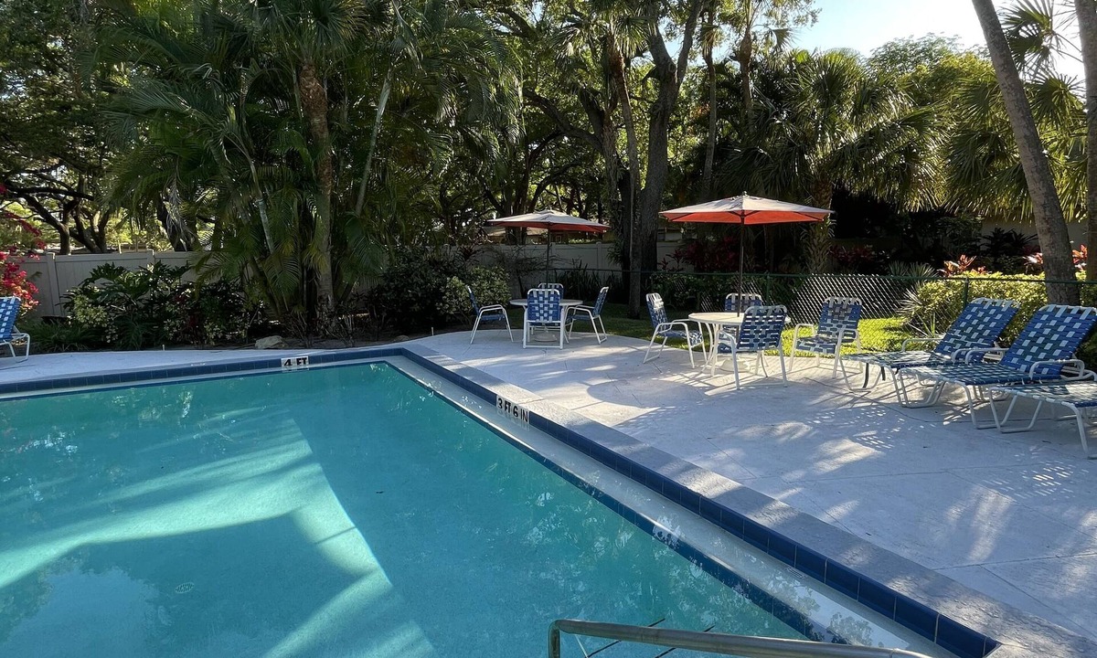 South Bradenton Condo | Spacious and cozy villa, 15 min from Bradenton beaches, ready for you to enjoy!