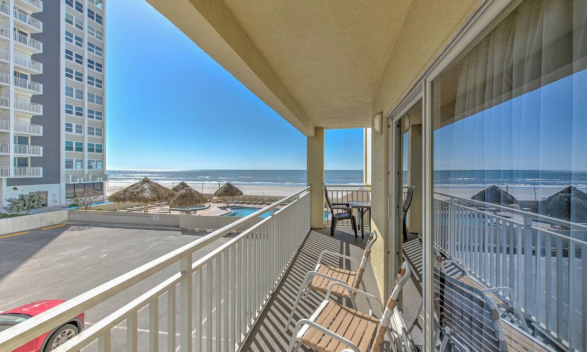 Redington Shores Condo | Spacious Anglers Cove 103 Sleeps 10. 3 Bed/3 Bath Redington Shores
