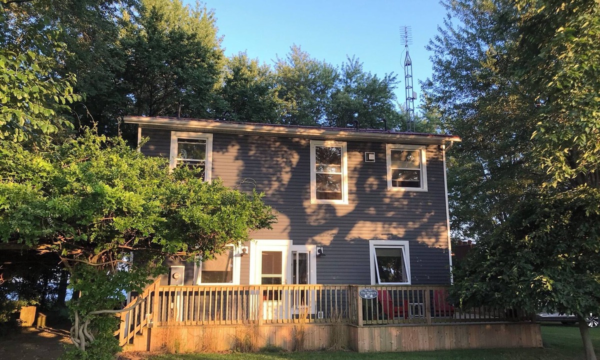 Romney Cottage | Spacious Beachfront Retreat on Lake Erie!