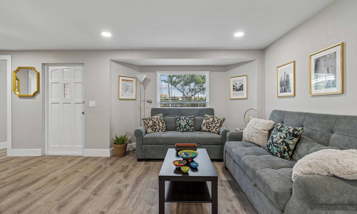Beach Park House | Spacious Executive 4-bedroom house centrally located in beautiful Tampa