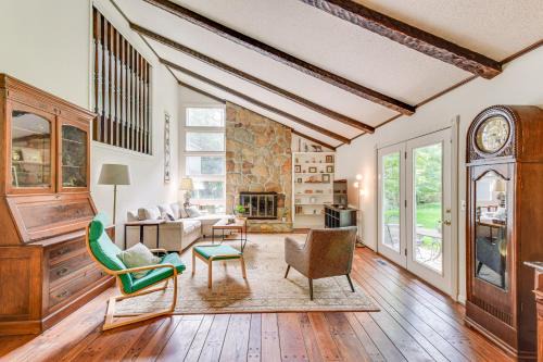 Central House | Spacious Home w/Porch, 4 Mi to Downtown Clemson!