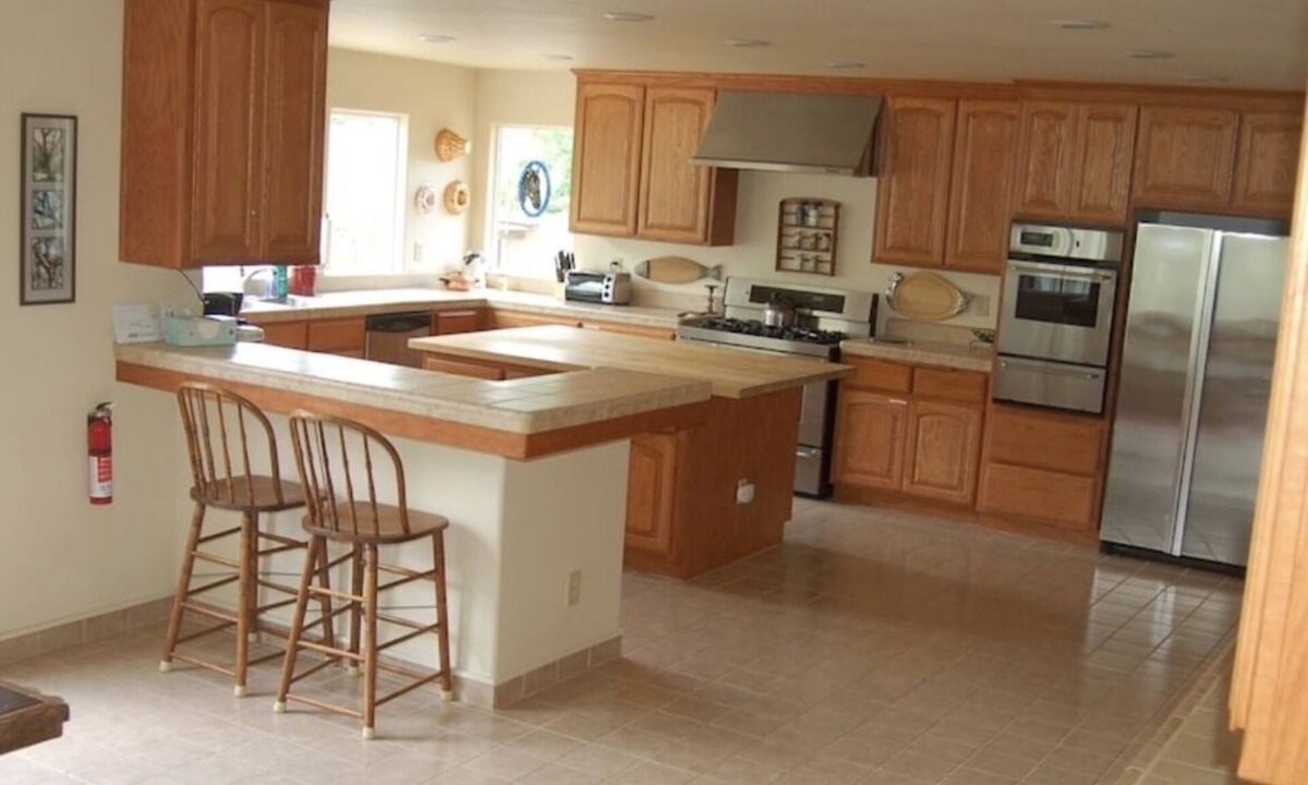 Kaweah House | Spacious House with Breathtaking Panoramic Views and Private River Access