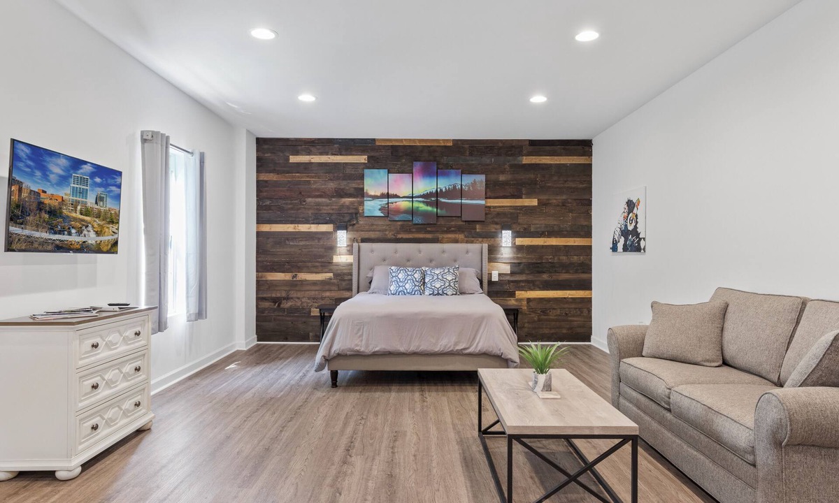 Five Forks House | Spacious Renovated Studio W/Private Self Check in!
