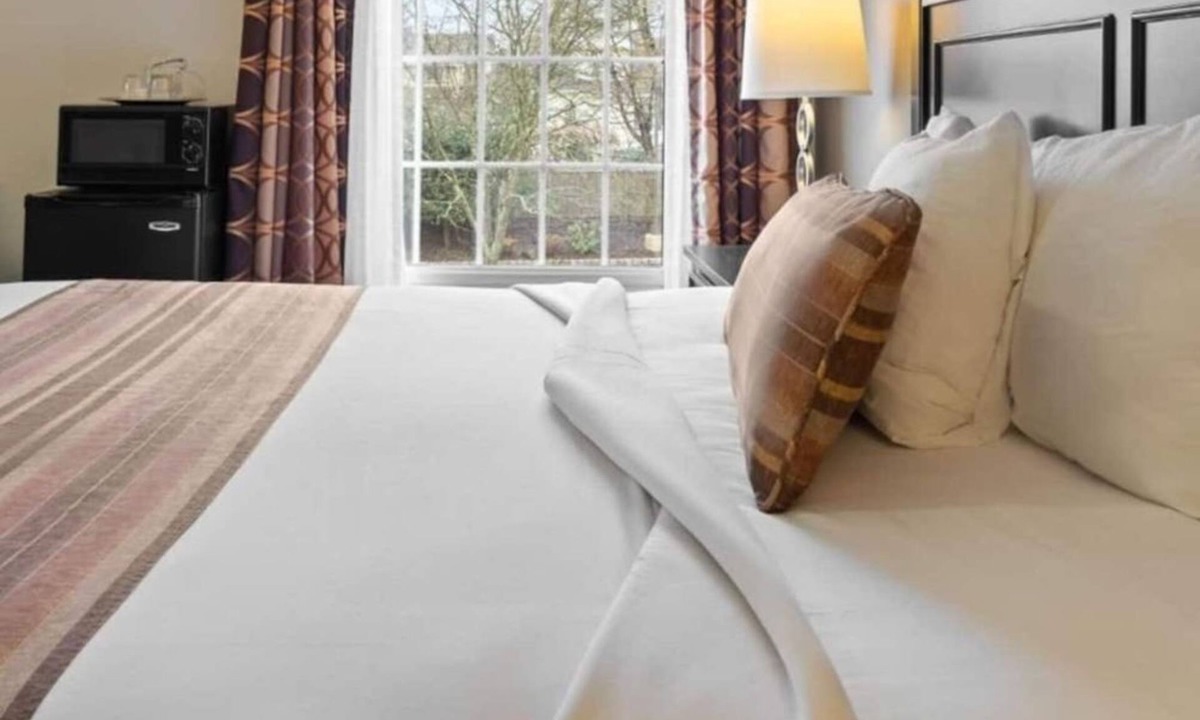 West Orange Hotel | Spacious Studio in West Orange with Gym. Enjoy It!