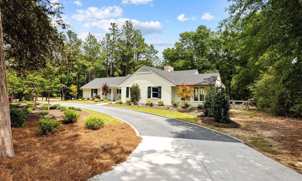 Old Town House | Spacious vacation home in the historic village of Pinehurst