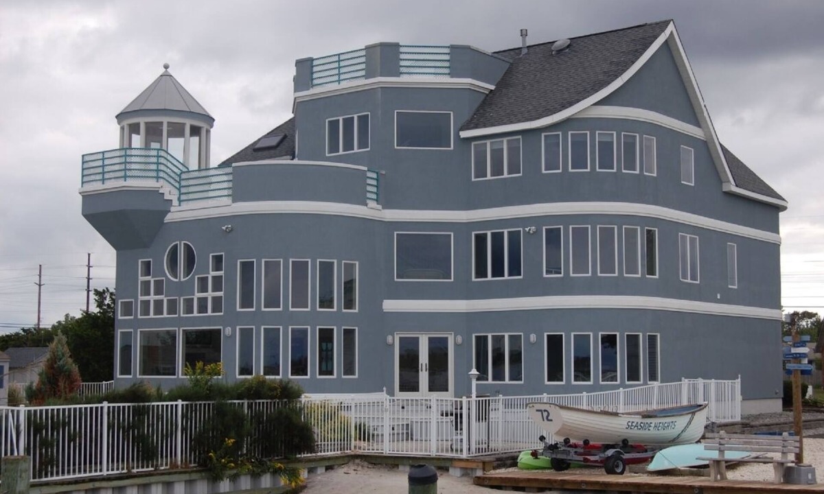 Seaside Heights House | Spectacular Bayfront home with pool and breathtaking views C.O. #22-1632