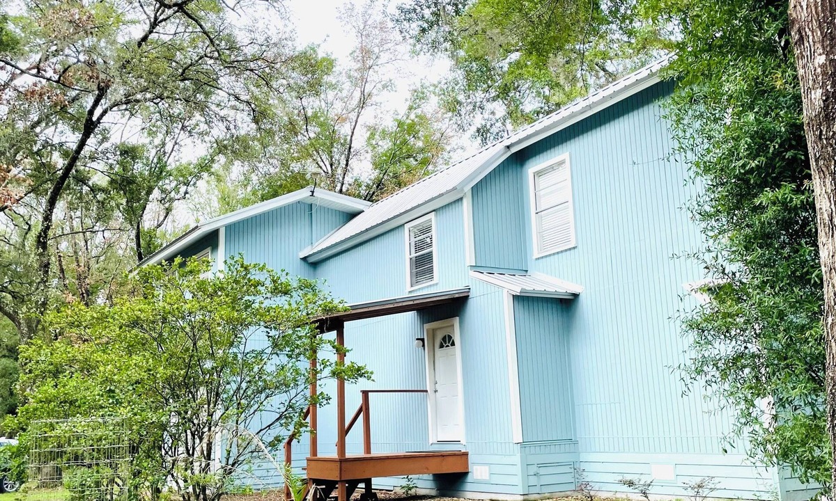 Trenton House | Springs Escape, Private, Pet Friendly, Fully Fenced & Parking