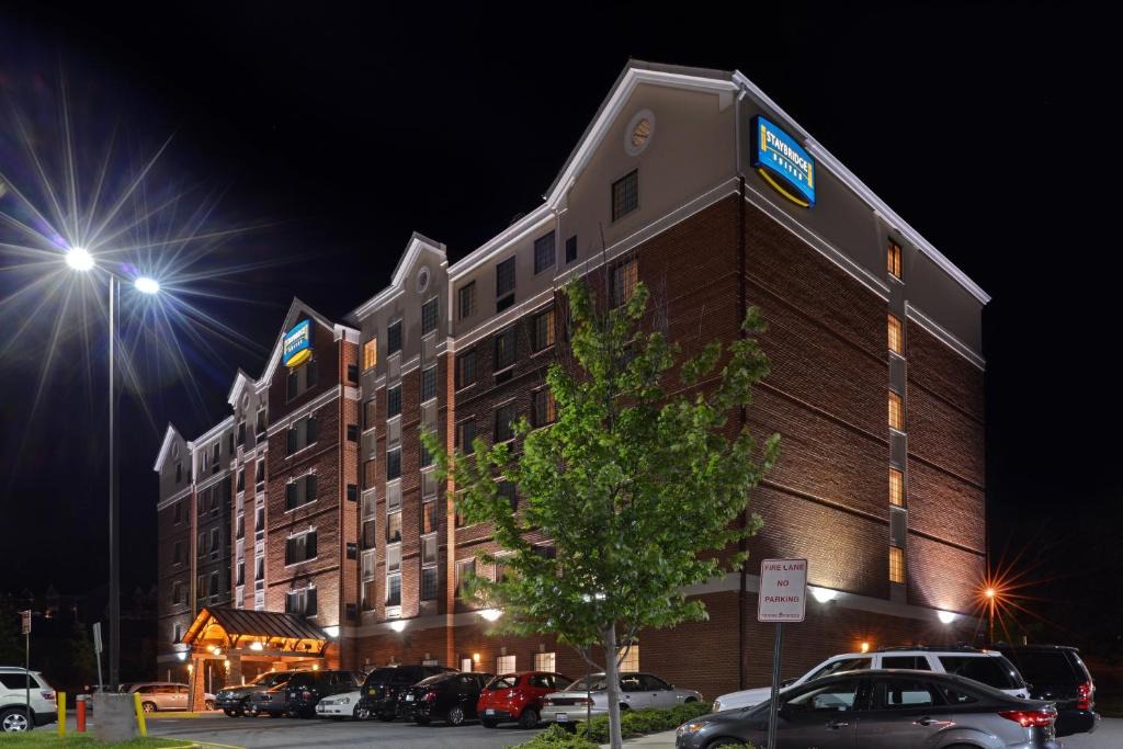Stafford Hotel | Staybridge Suites Quantico-Stafford by IHG