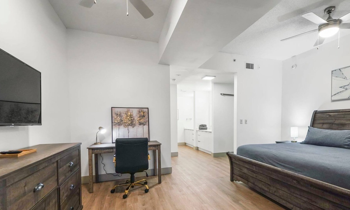 Charlotte Center City Condo | StaysByWalker Uptown 3BR w/King Beds! Gym/Parking