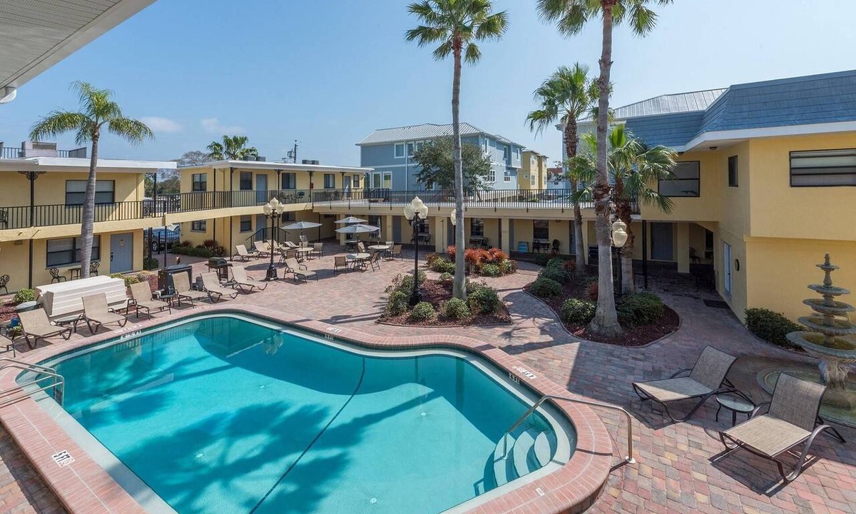 Redington Beach Condo | Steps to Beach, King Bed, Grill, Parking, Near Shops & Dining. +Tickets to Top Attractions Daily