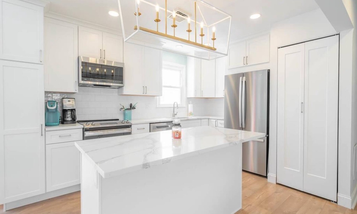 Stone Harbor House | Stone Harbor/Avalon Getaway! One block from beach!