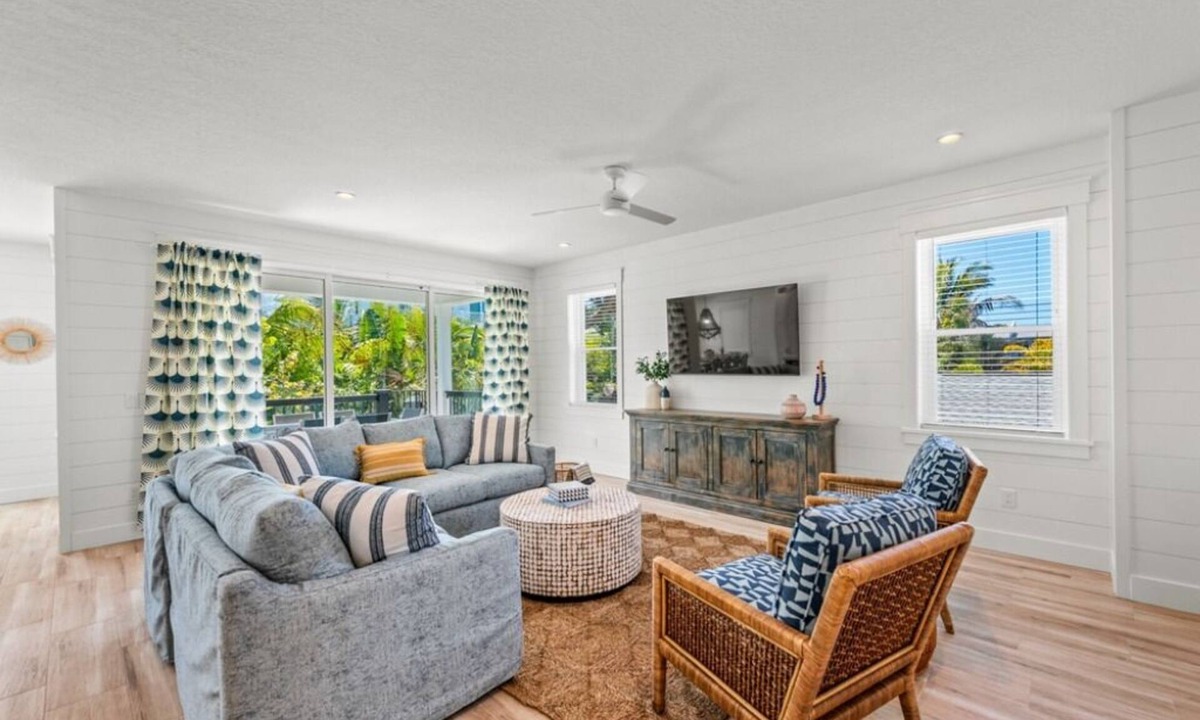 Sarasota House | Stunning Home w/Pool, Slide & Spa & Rooftop Views!