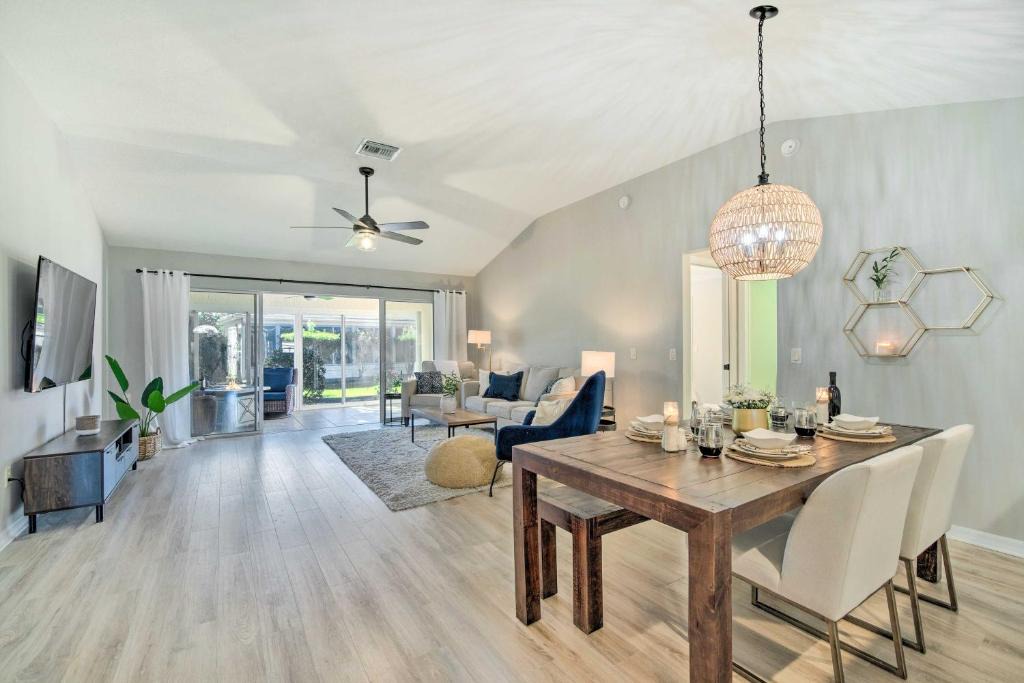 Winifred House | Sunny Home w/Golf Cart in The Villages!