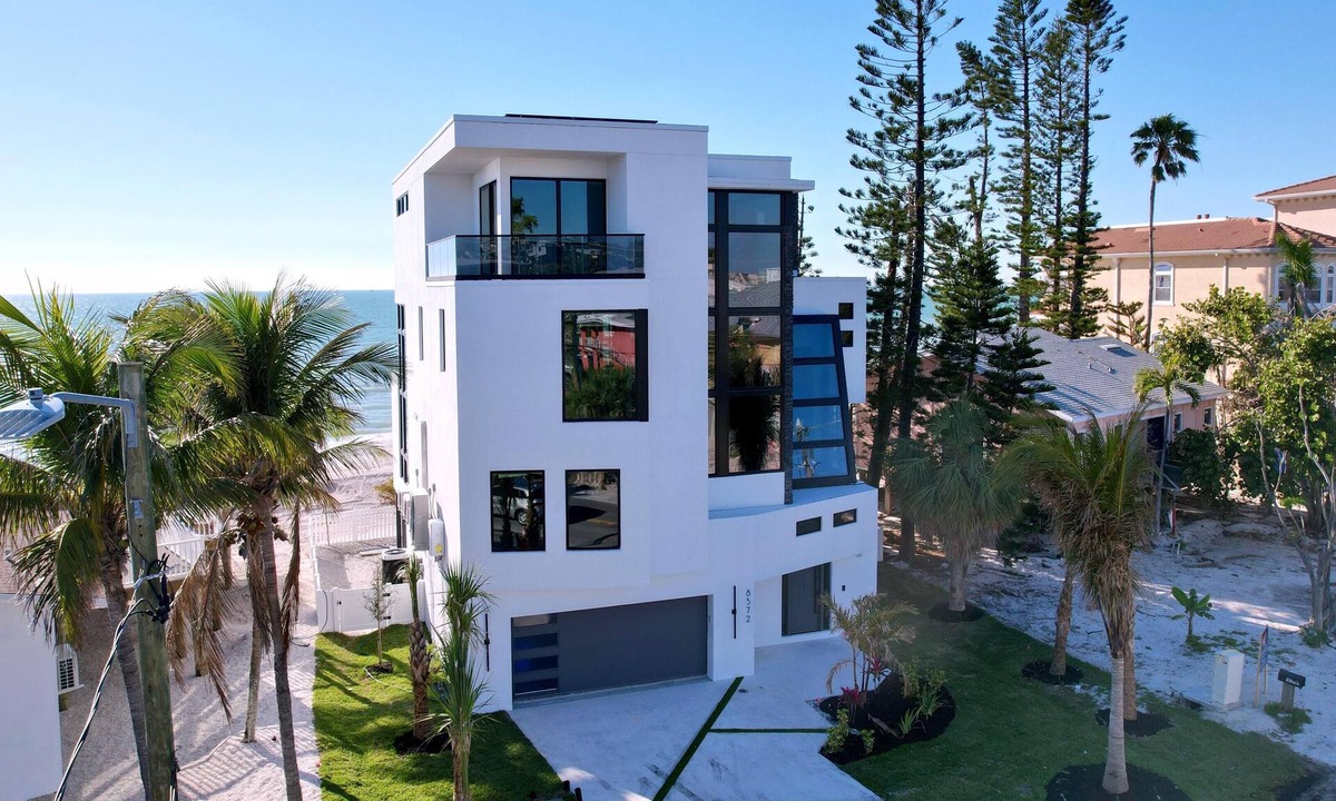 Sunset Beach House | Sunset Jewel in Treasure Island