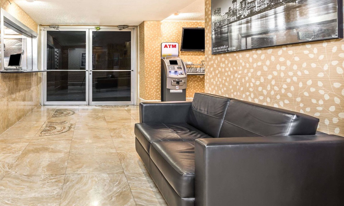 North Bergen Hotel | Super 8 by Wyndham North Bergen NJ/NYC Area