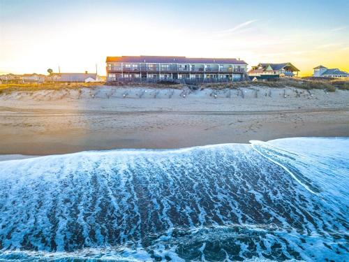 Kill Devil Hills Apartment | SW7 Seventh Heaven Oceanfront Community Pool