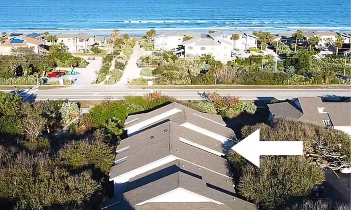 New Smyrna Beach Apartment | Sweet and Salty! Salt Life Villa, a cozy beach condo with great amenities